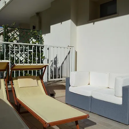 מלון Riva E Mare 3*
