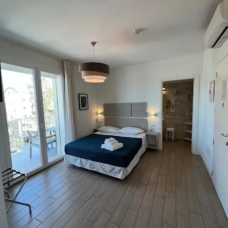 Hotel Riva E Mare 3*
