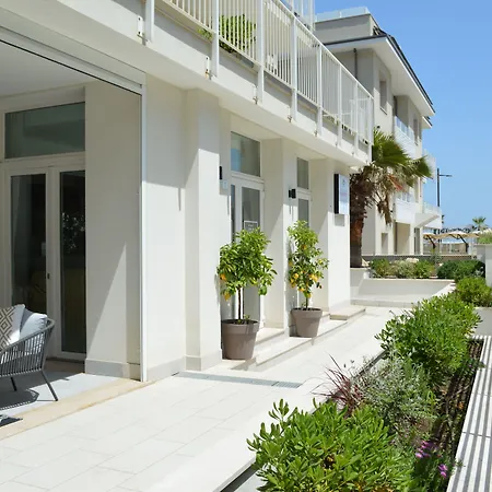 ホテル Riva E Mare 3*