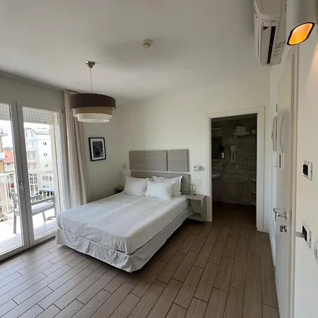 Szálloda Riva E Mare Rimini