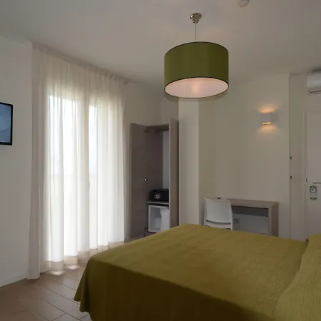 ホテル Riva E Mare 3*